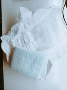 【おむつ着用実験】大人がおむつを履くということ その１～実際におむつを履いてみたら、着用する本人が大変だった件～